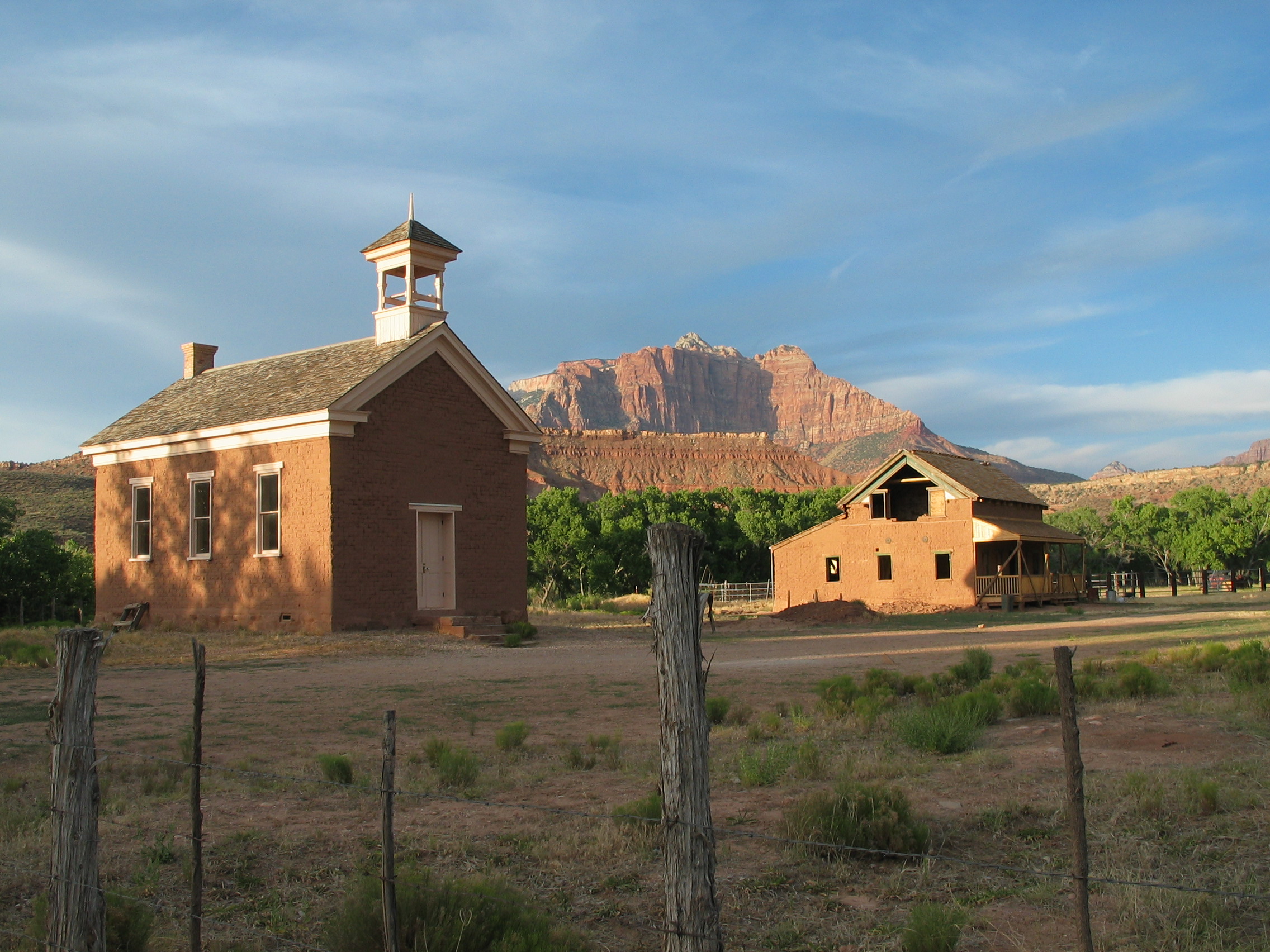 File:Grafton UT - schoolhouse.JPG - Wikimedia Commons