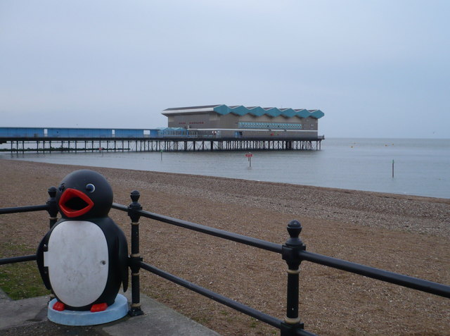 File:Herne Bay Pier 018.jpg