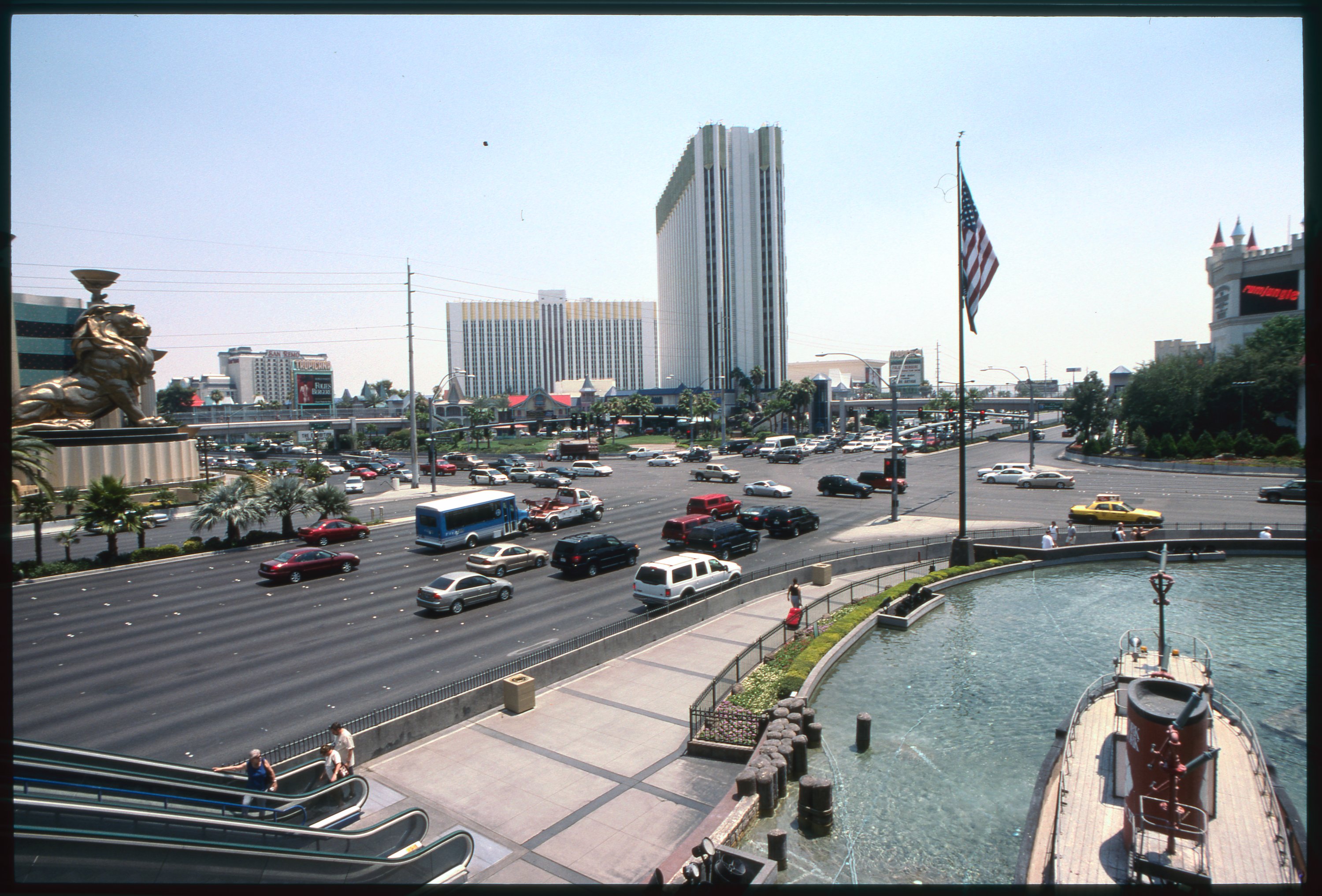 File:Tropicana - Las Vegas Boulevard intersection.jpg - Wikimedia