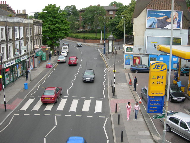 File:Lewisham Road SE13 - geograph.org.uk - 192765.jpg