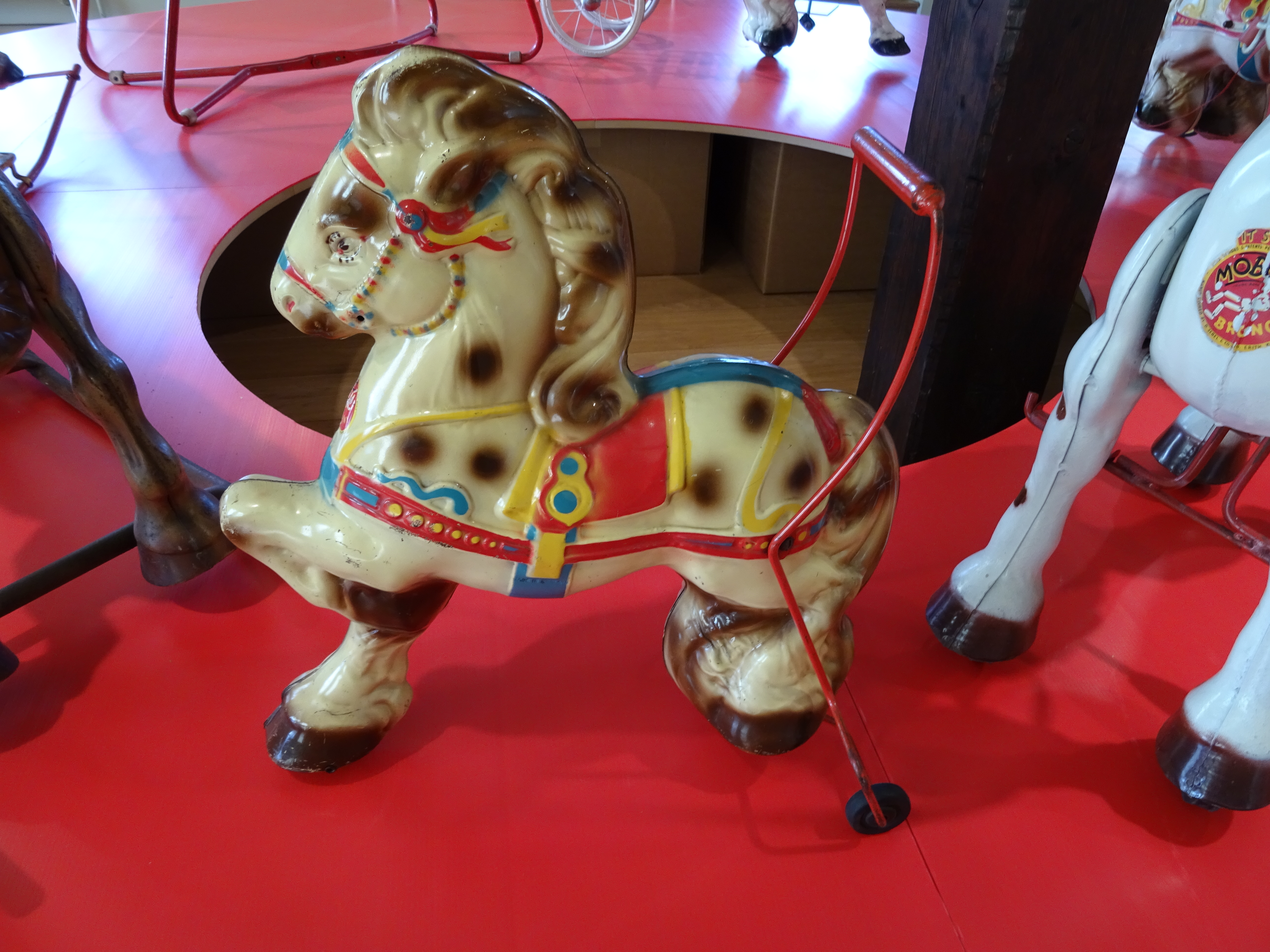 mobo toys metal horse