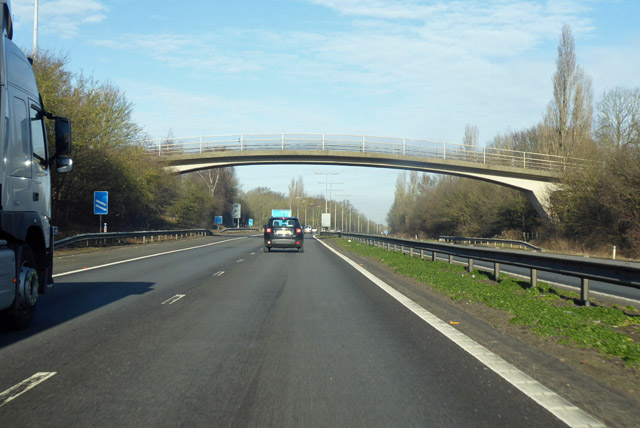 File:Northbound A1(M) - geograph.org.uk - 5682681.jpg