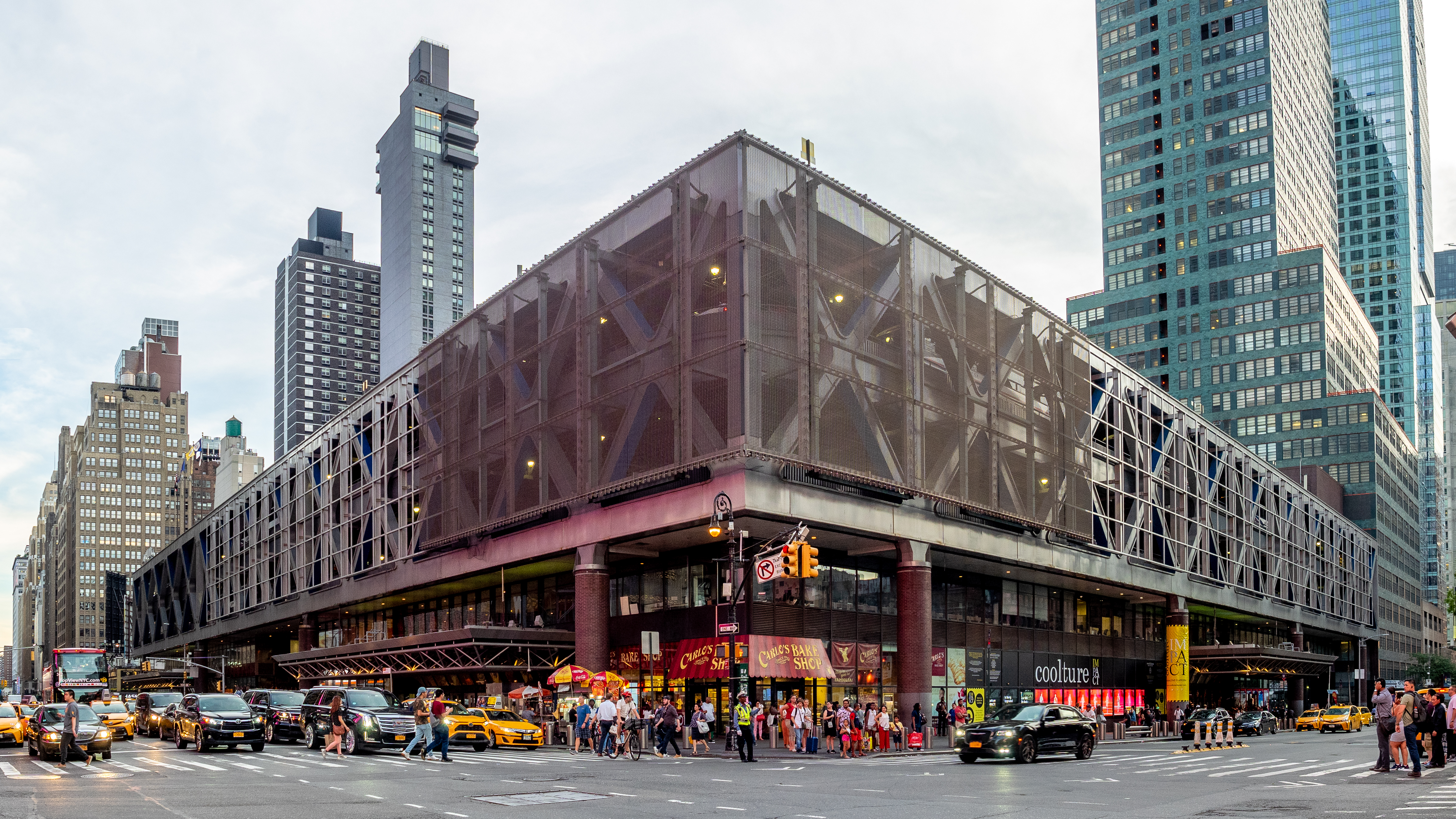 NYC Port Authority Bus Terminal: The World's Largest Media Façade