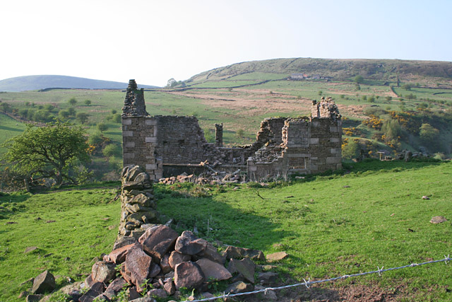 File:Ruined house at Spring Head - geograph.org.uk - 168078.jpg