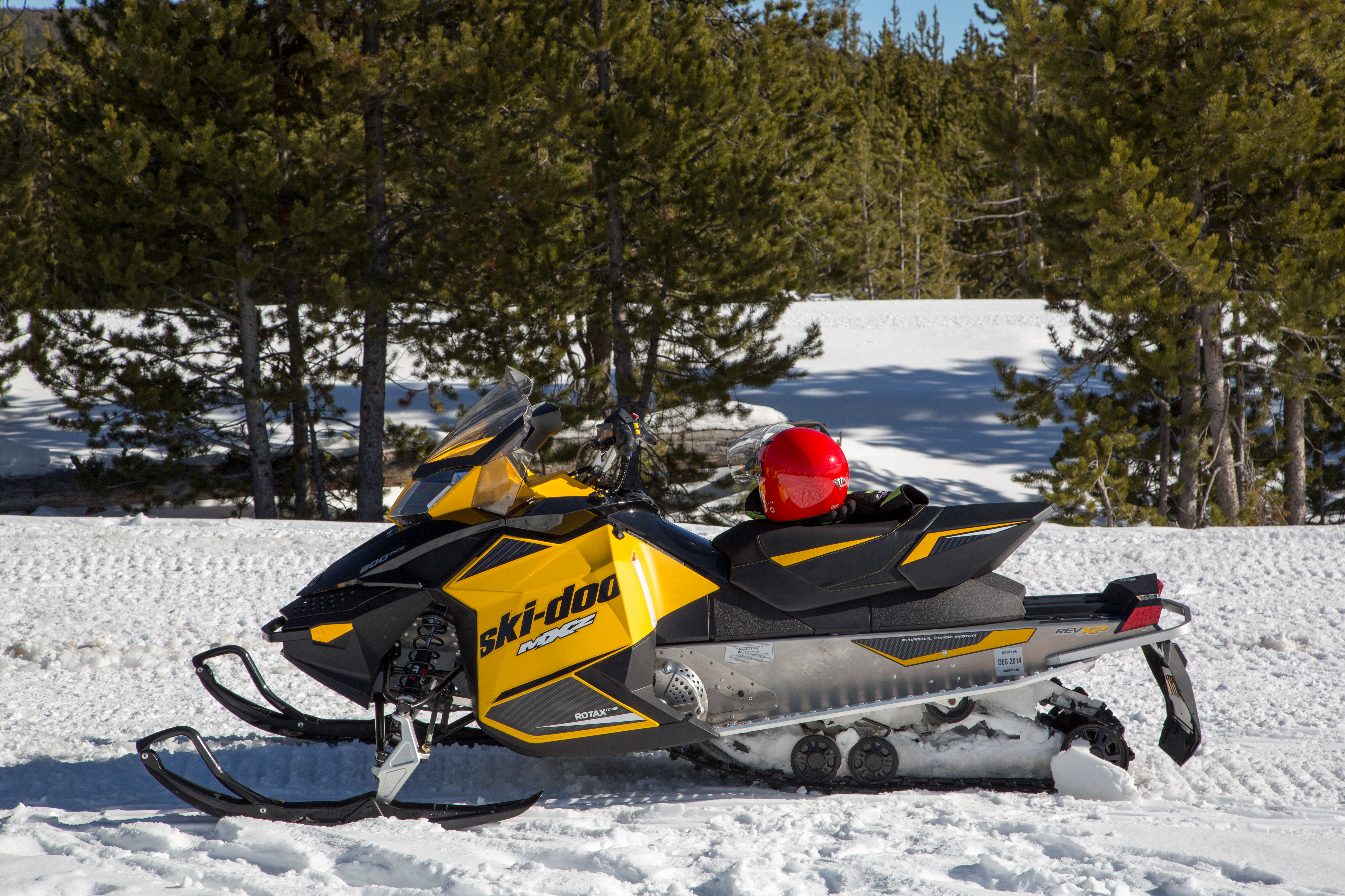 Ski Doo 1200 Р¶РµР»С‚С‹Р№