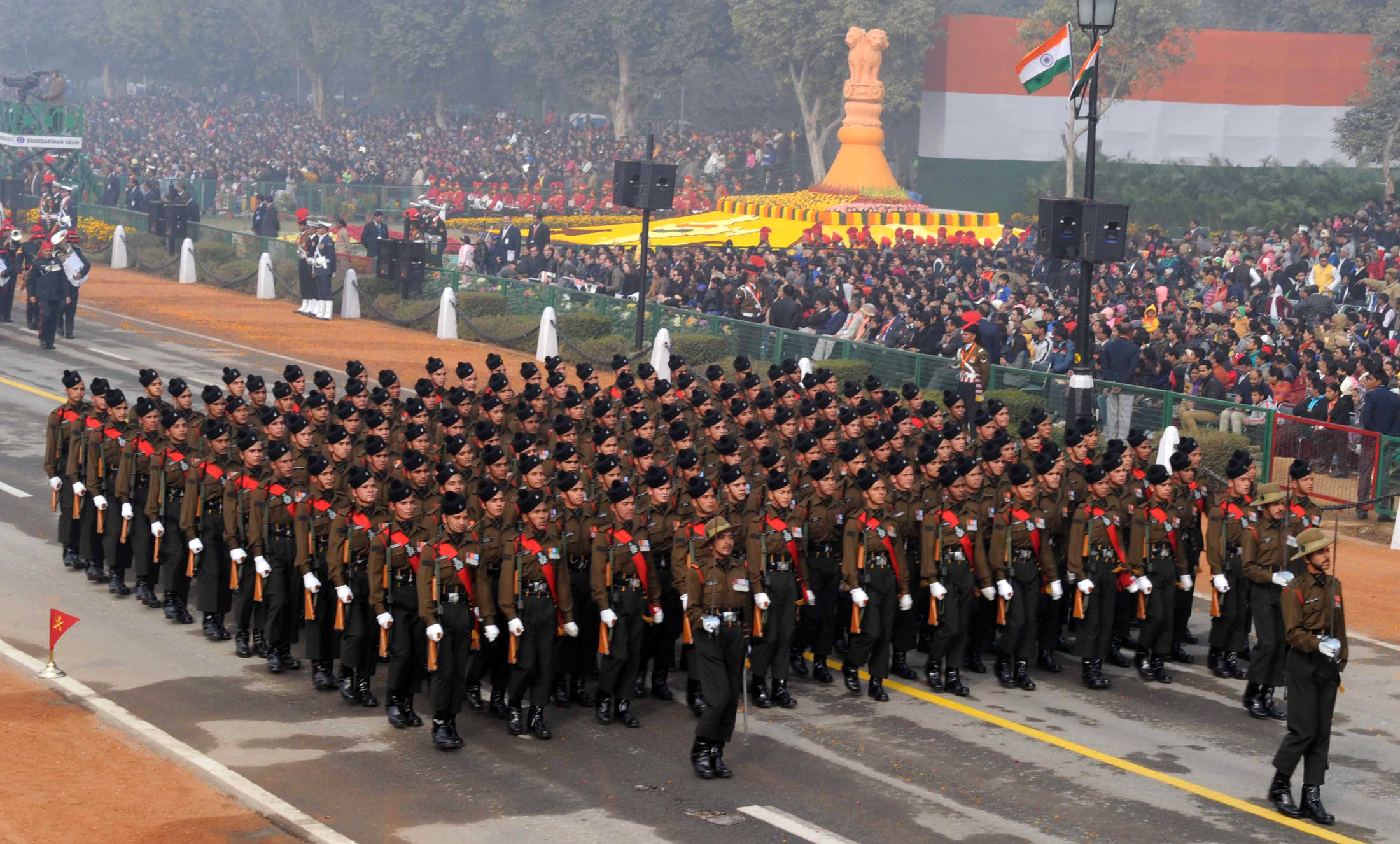 The_Garhwal_Rifles_marching_contingents_passes_through_the_Rajpath,_on_the_occasion_of_the_67th_Republic_Day_Parade_2016,_in_New_Delhi_on_January_26,_2016