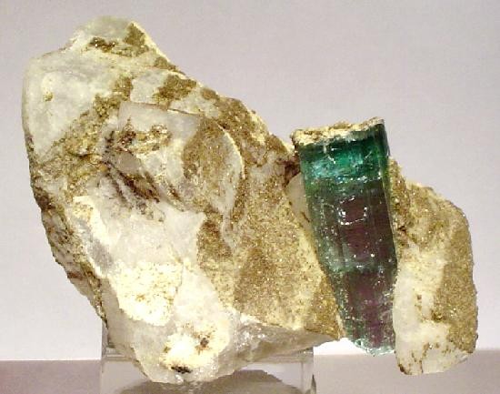 File:Tourmaline-Childrenite-132358.jpg