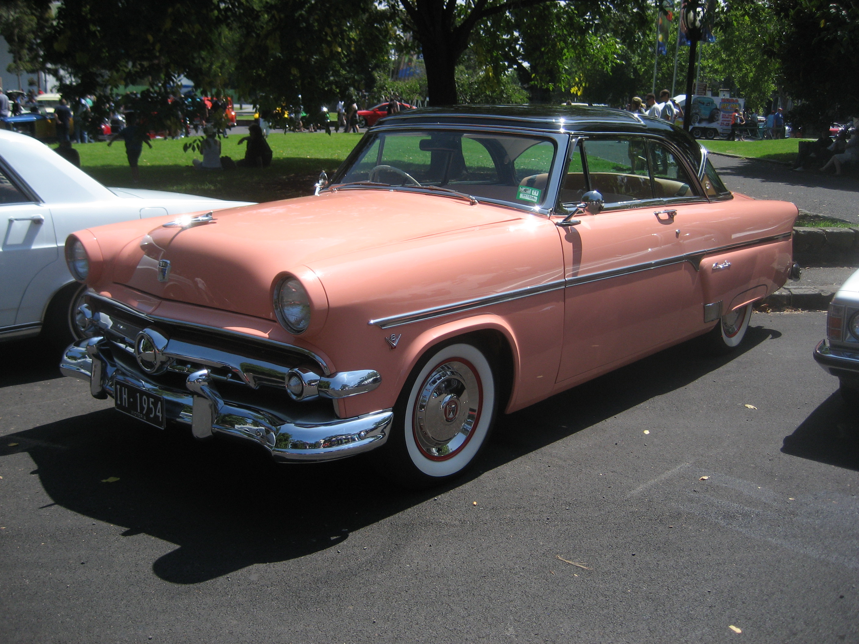 1954 Ford crestline sedan #6