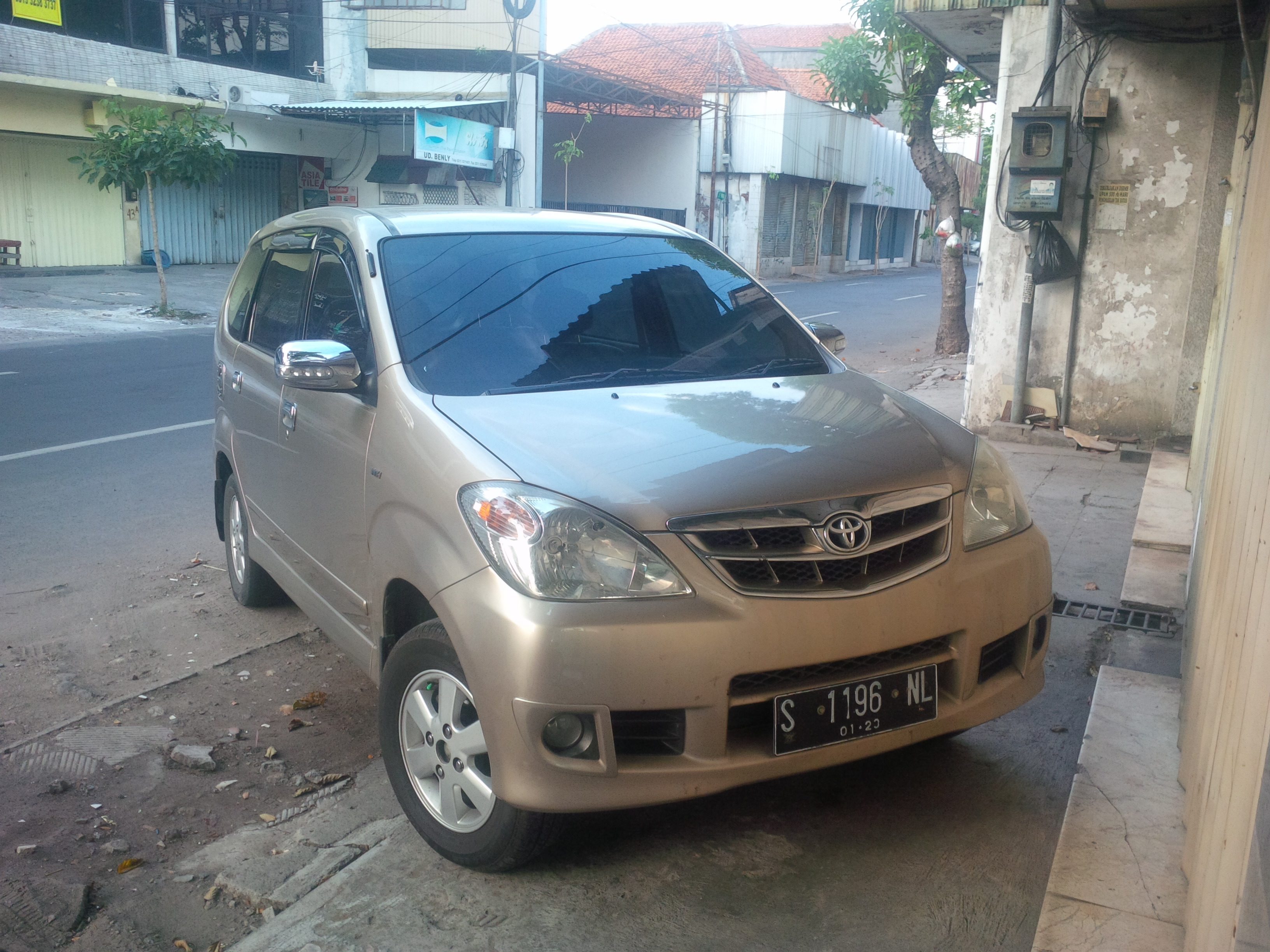 File 10 Toyota Avanza 1 3 G Central Surabaya Jpg Wikimedia Commons