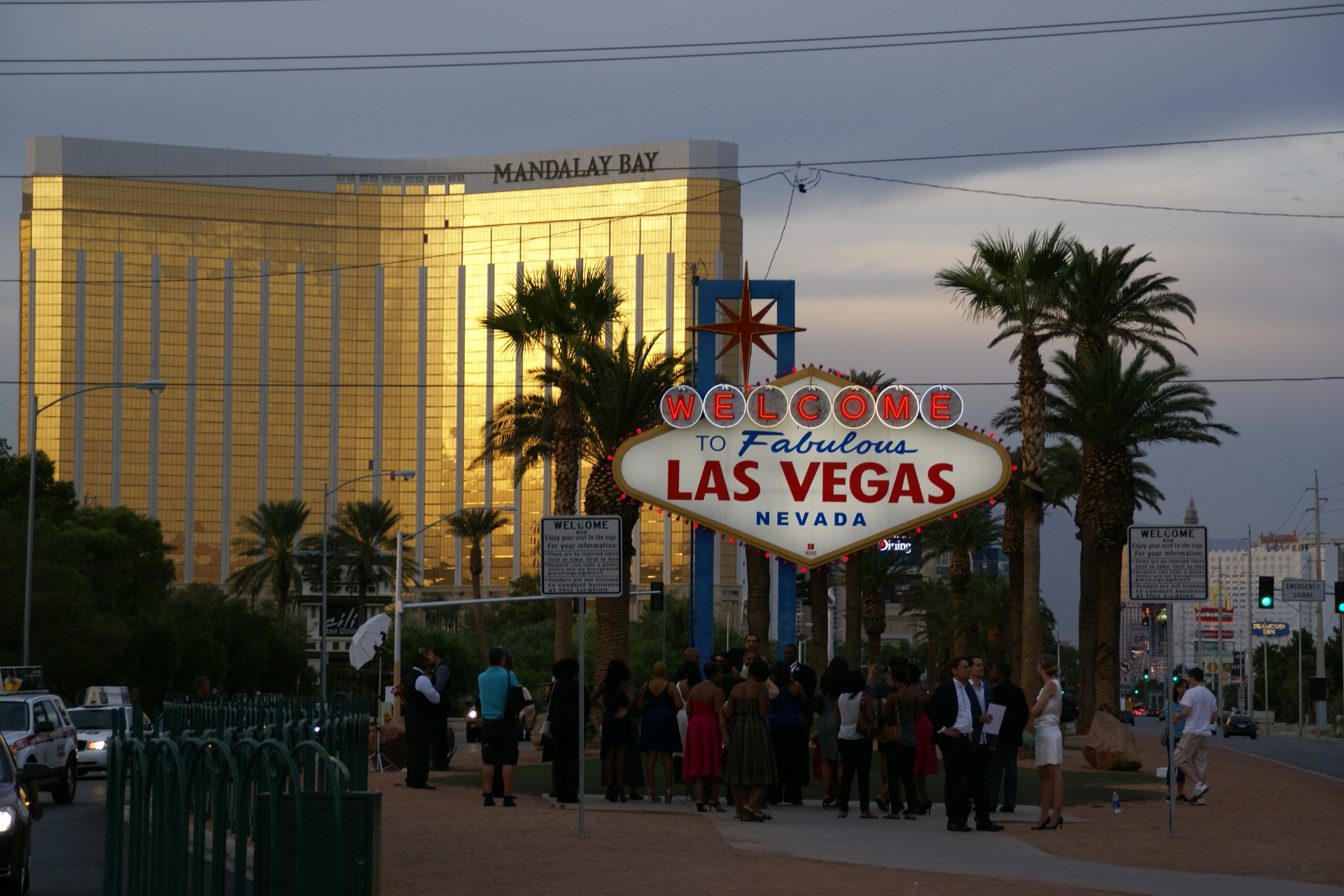 Welcome to Fabulous Las Vegas sign - Wikipedia