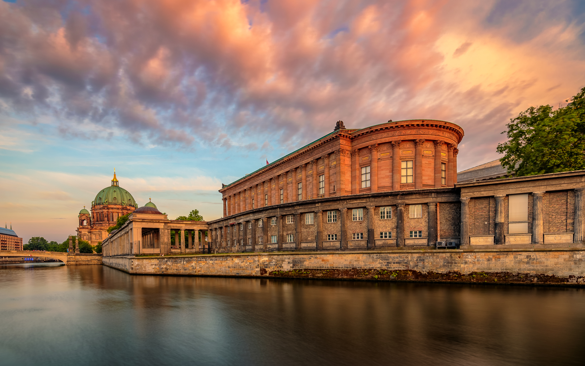 Berliner Dom und Alte Nationalgalerie by Marek Heise