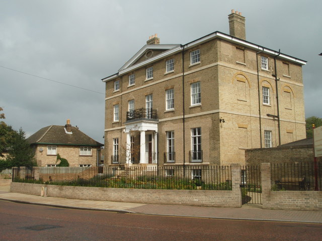 File:Chatteris House - geograph.org.uk - 954438.jpg