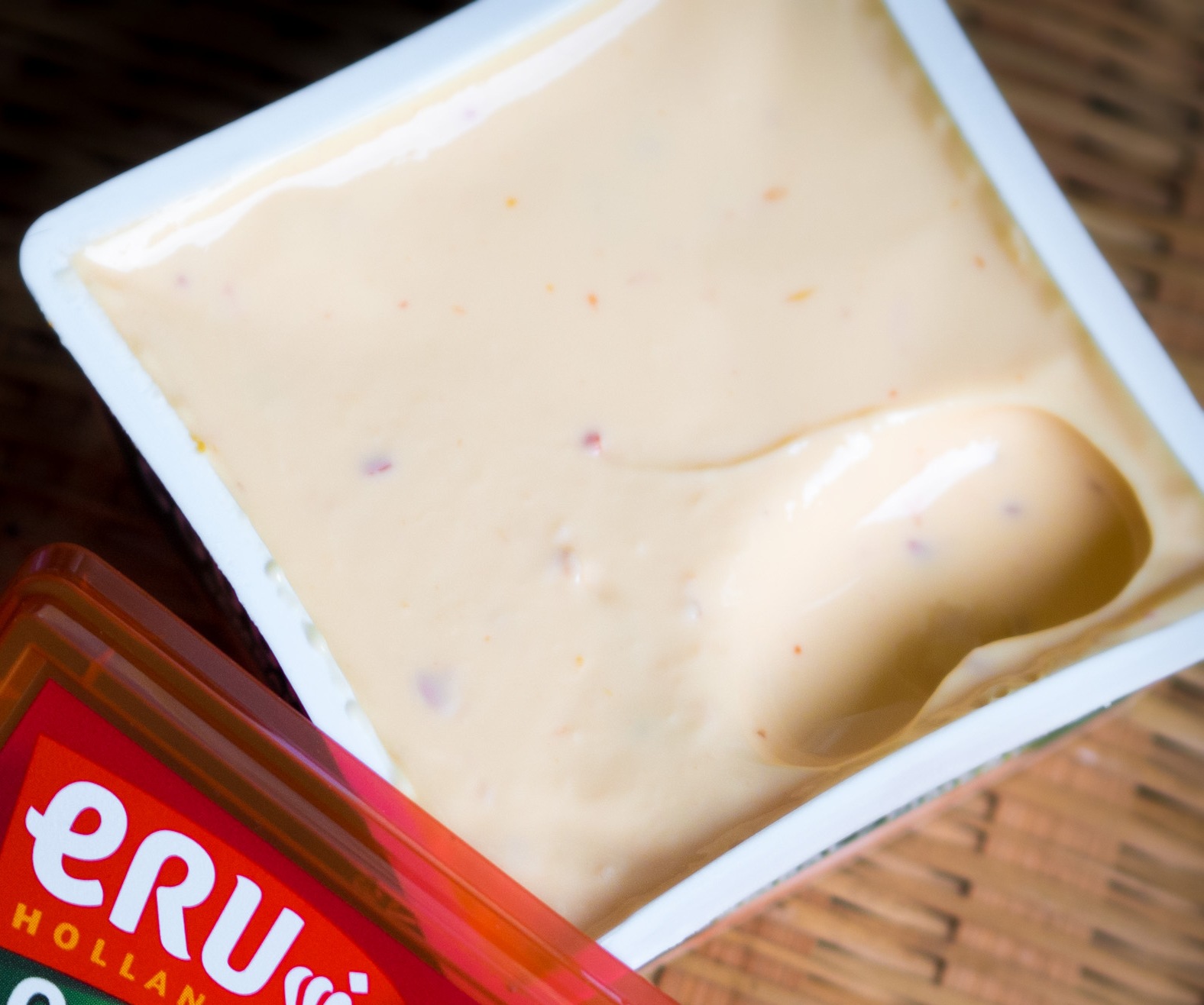 Easy Cheese: Is This Spreadable Snack Made With Real Cheese? Kind Of