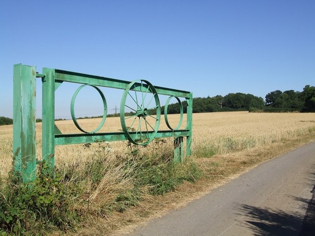 File:Gateway to Zouches Farm - geograph.org.uk - 204344.jpg