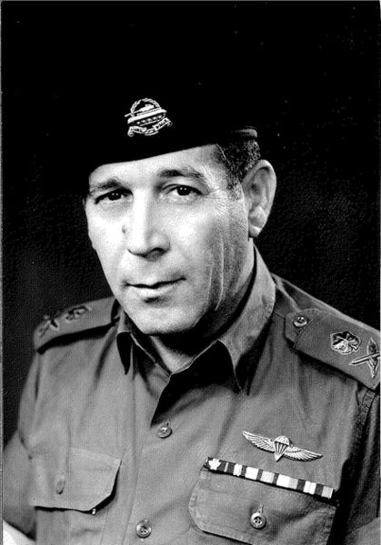 Fichier:GeneralIsraelTal 1970 forWikipedia.jpg