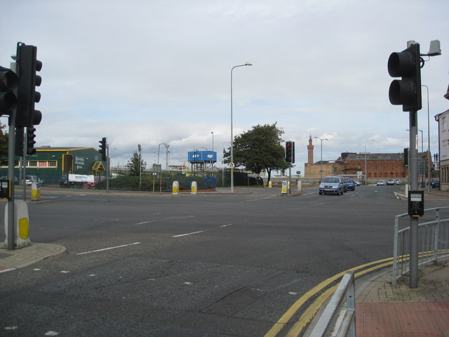 File:Grimsby - Straight across to the docks - geograph.org.uk - 1521667.jpg