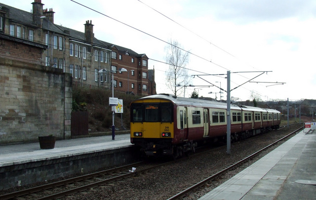 File:Hamilton Central railway station - geograph.org.uk - 3427194.jpg