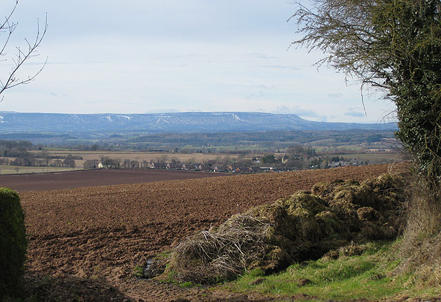 File:Hay Bluff from Tump Road - geograph.org.uk - 1165180.jpg
