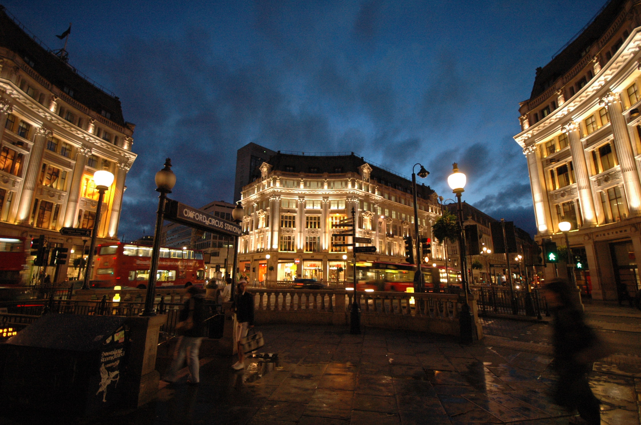 File:Oxford Circus at Dusk.jpg 