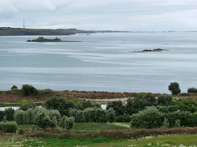 File:St Martin's Flats - geograph.org.uk - 2377891.jpg