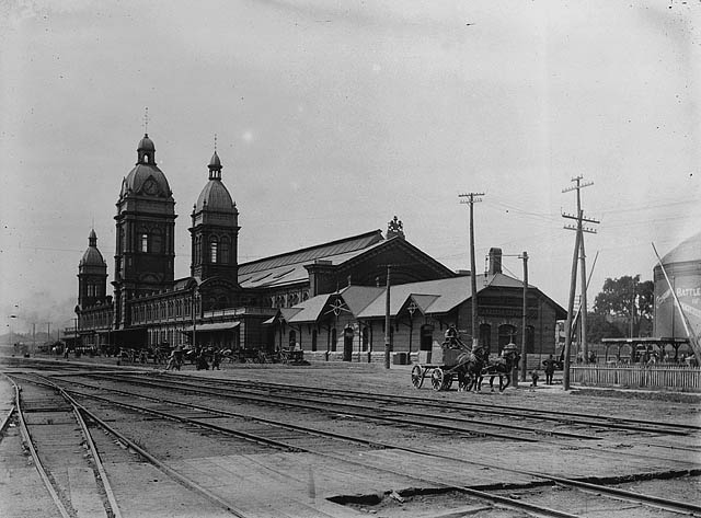 File:Toronto Union Station c1885.jpg