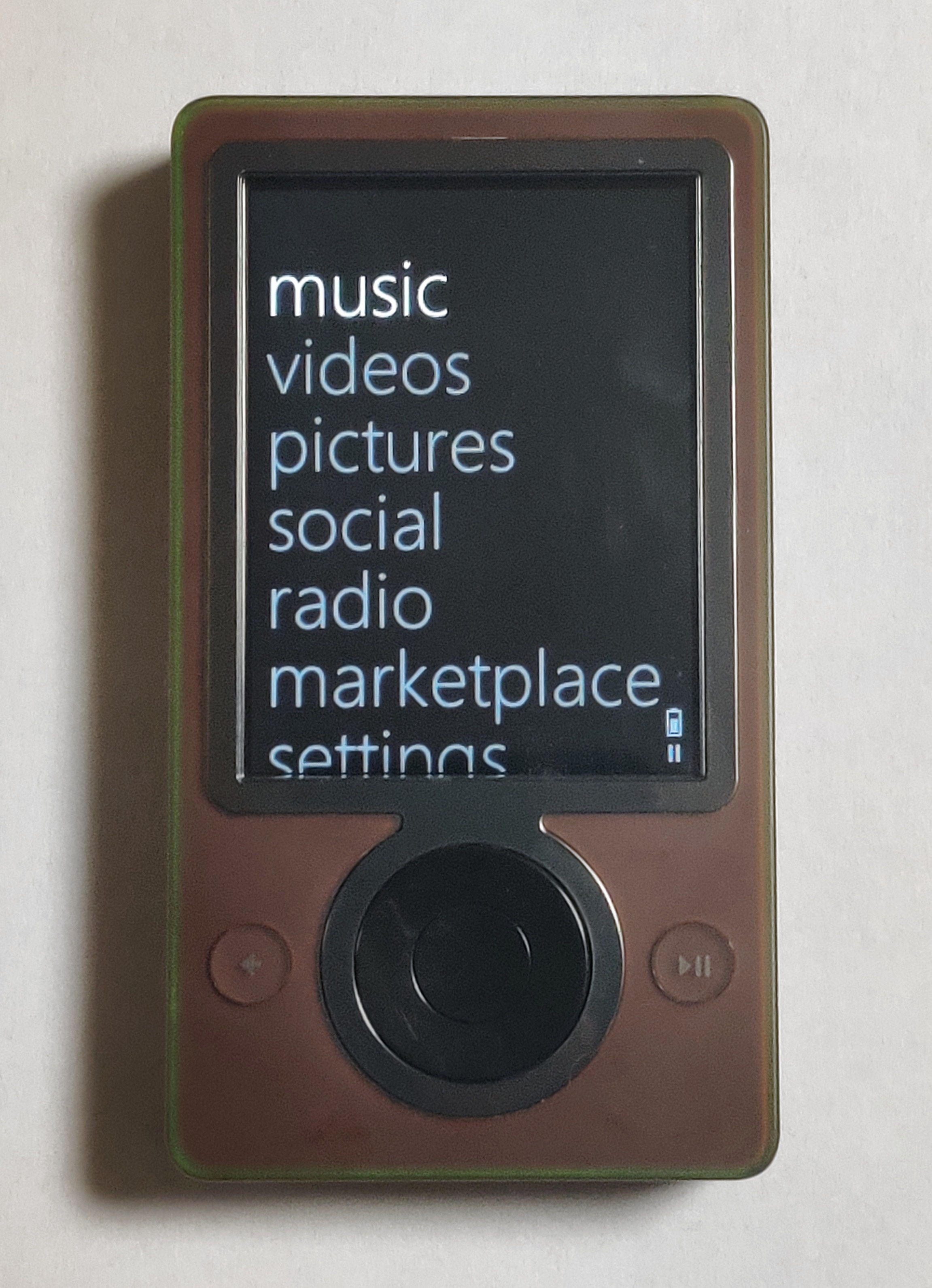 Zune 30 - Wikipedia