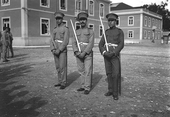 File:École Militaire du Portugal (Ch.-Fl. 111-4512).jpg