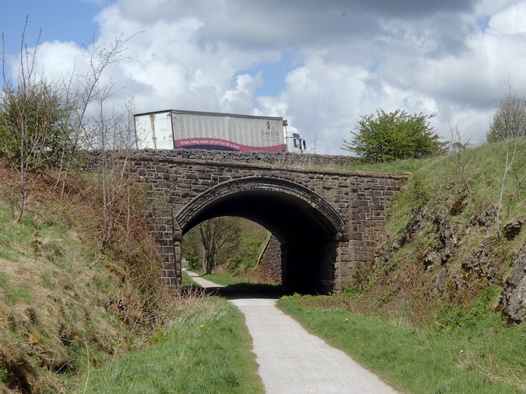 File:A515 bridge over the Tissington Trail - geograph.org.uk - 3463438.jpg