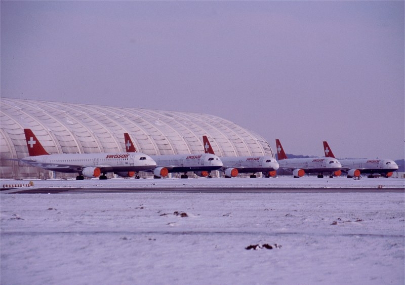 File:Airbus A320-200 Swissair, XLW Bremen (Lemwerder (DASA Plant)), Germany PP1044541962.jpg