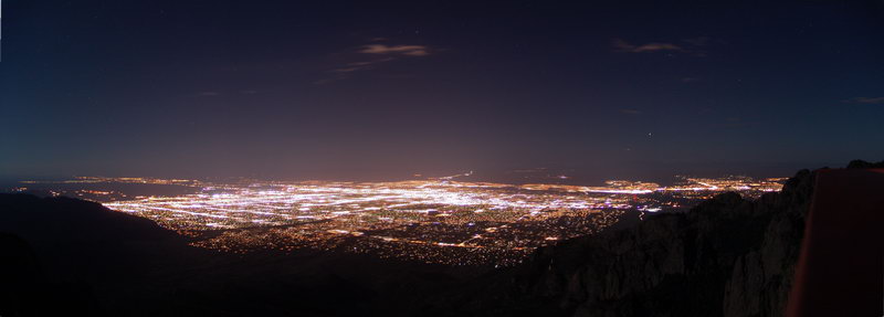 File:Albuquerque Night Panorama-800x600.jpg