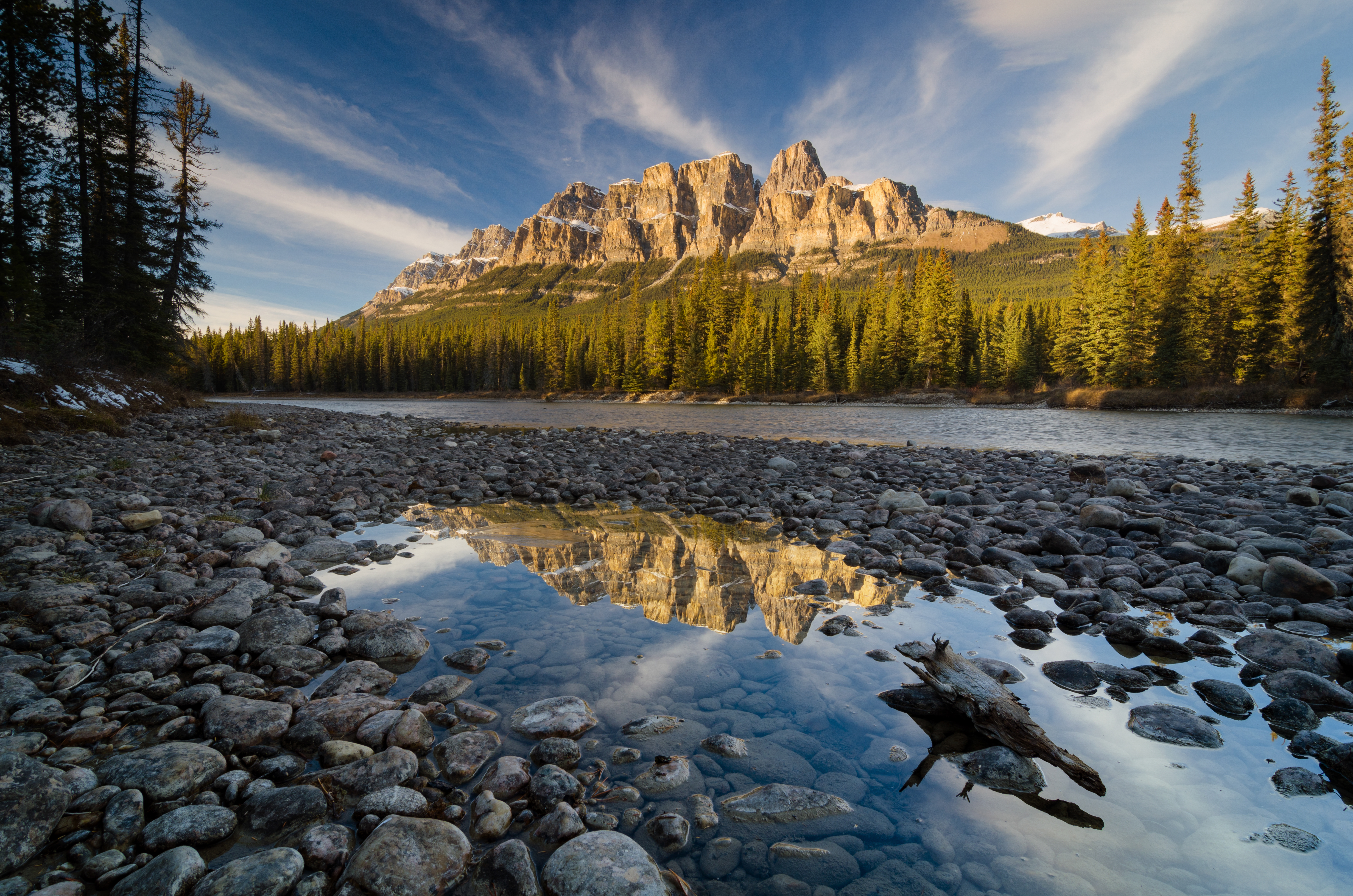 Banded Peak (Alberta) - Wikipedia