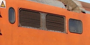 Grilles with beading on Series 6 no. E1672 Class 6E1 E1672 grilles.jpg