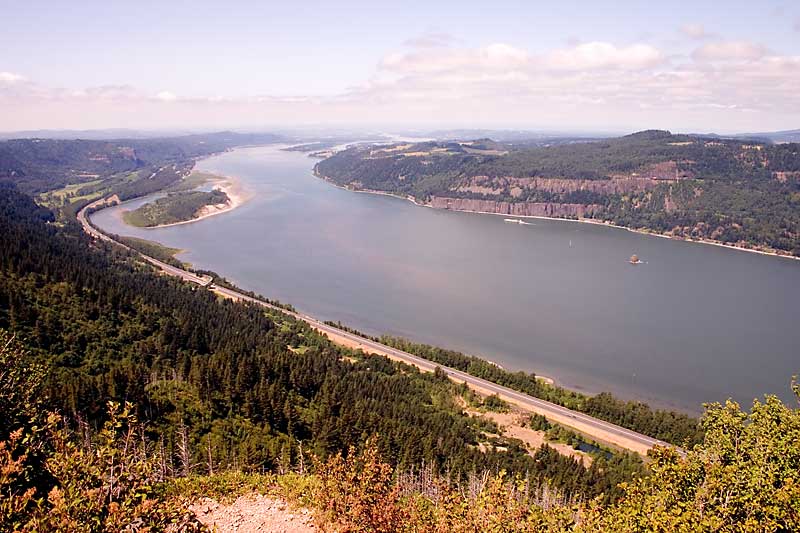 File:Columbia River Gorge, Oregon.jpg