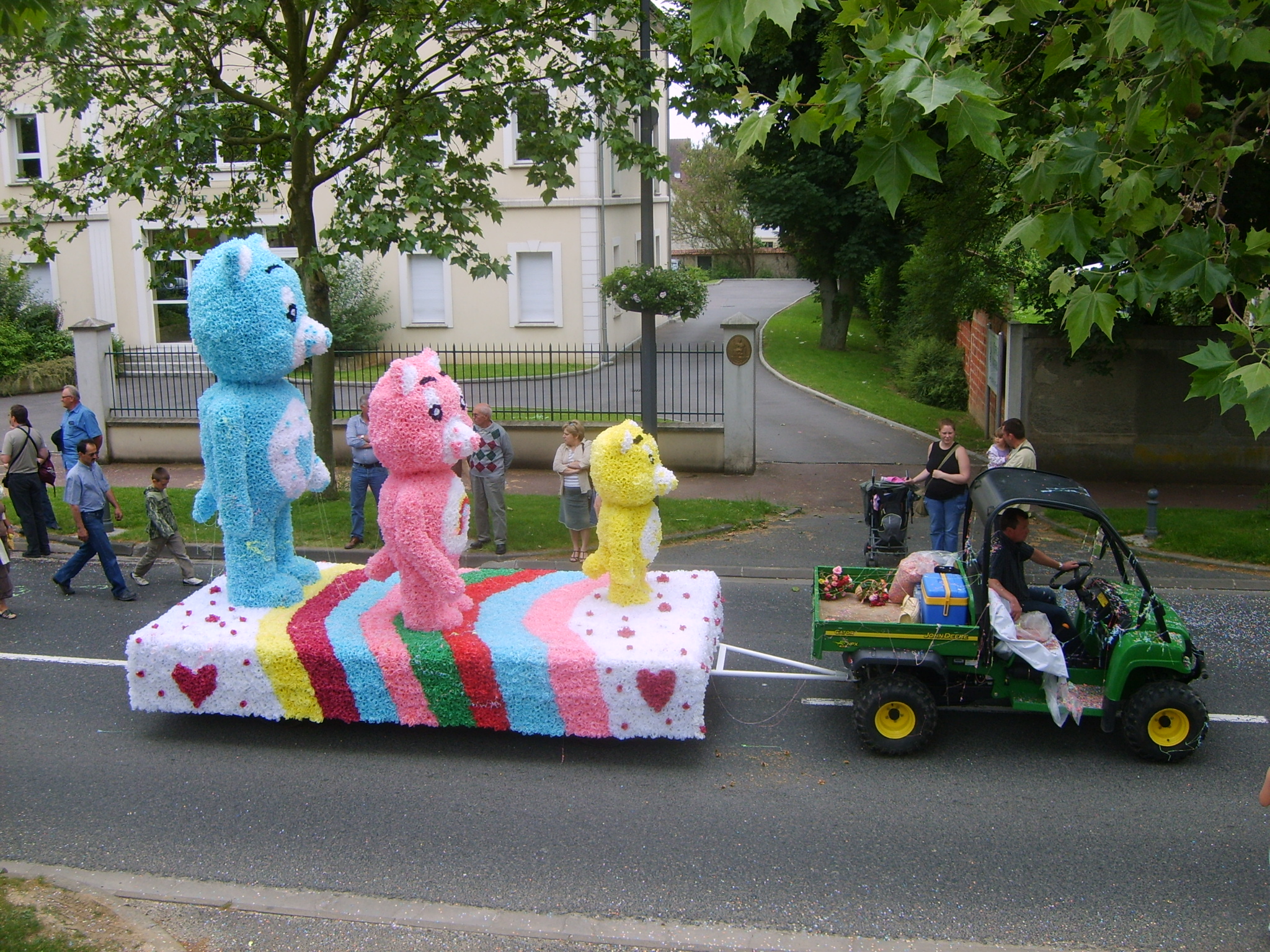 Peluche Bisounours vert avec trèfle - Grosveinard - Touchanceux