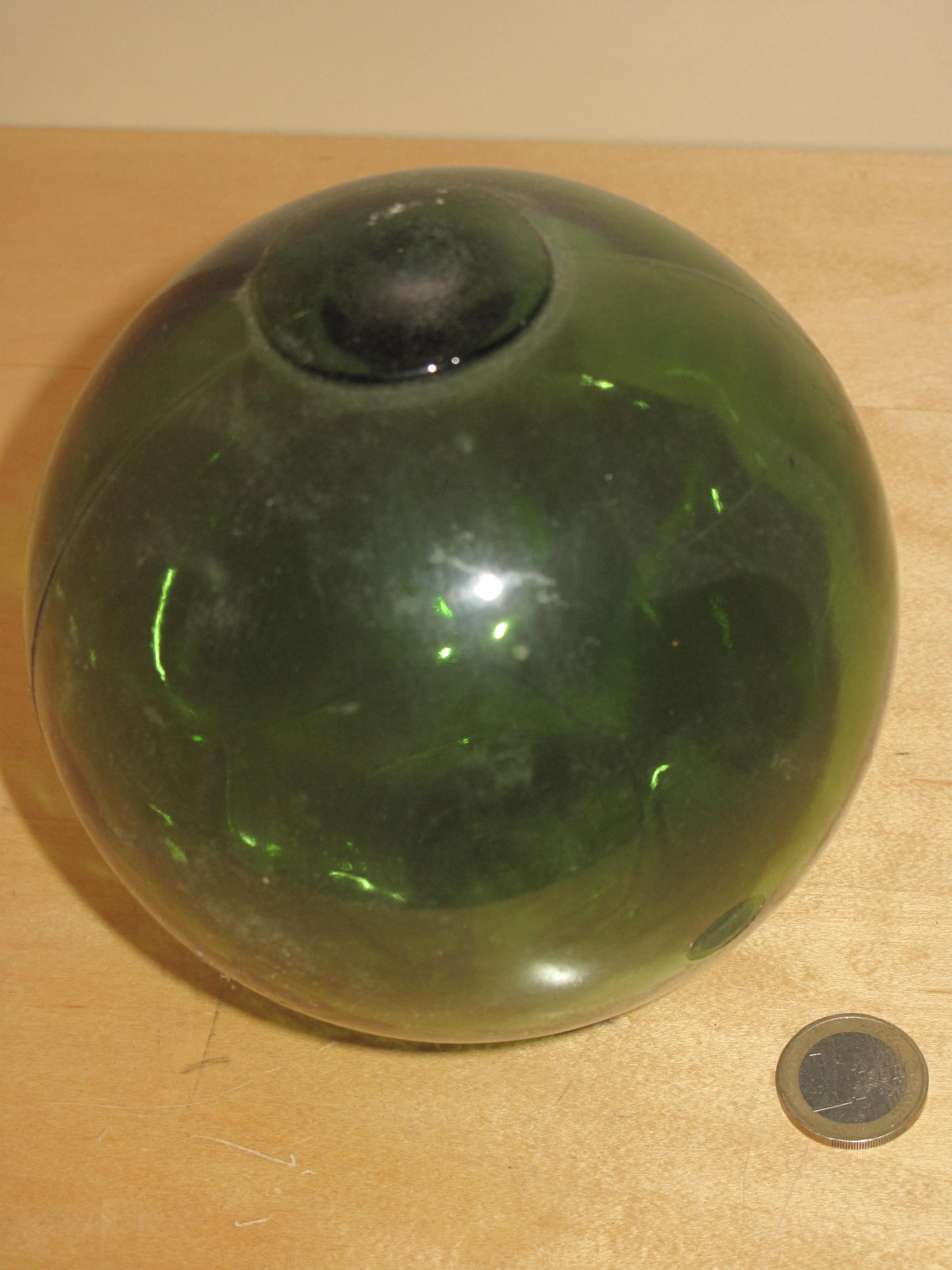 File:Fishing ball.jpg - Wikimedia Commons