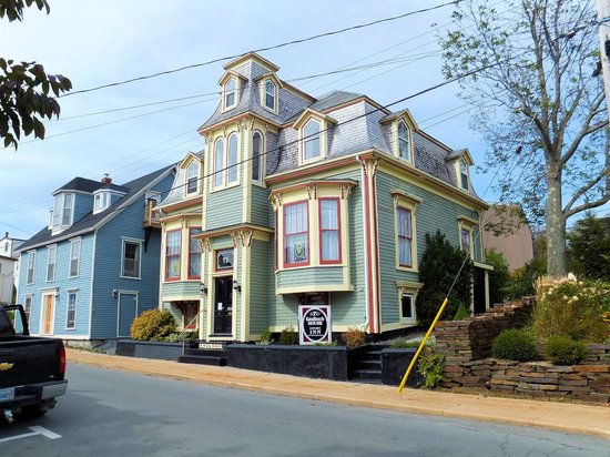 File:Kaulbach House Lunenburg.jpg