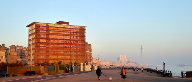 File:King's Esplanade, Hove - geograph.org.uk - 6074802.jpg