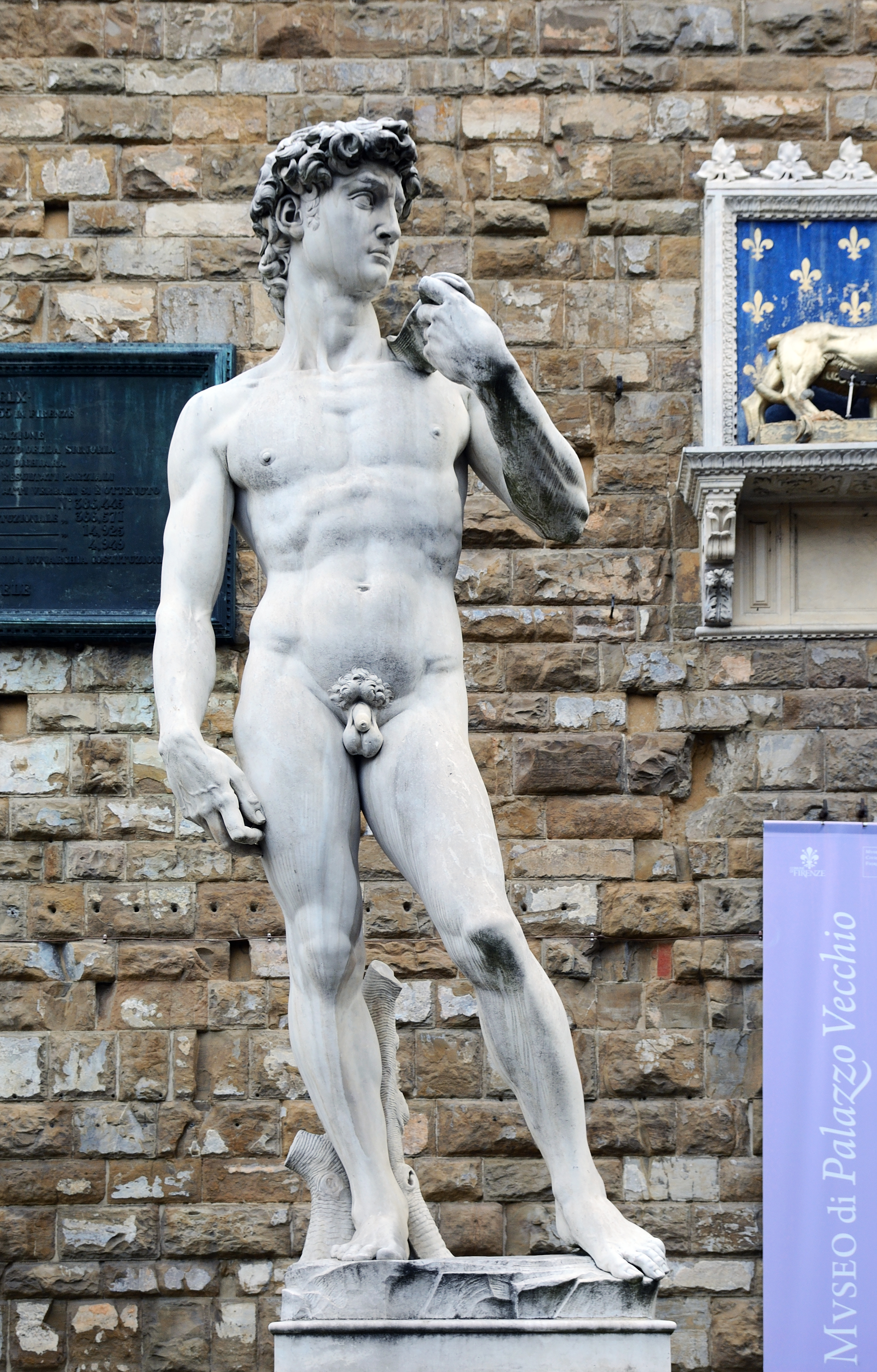 Replicas of Michelangelo's David - Wikipedia