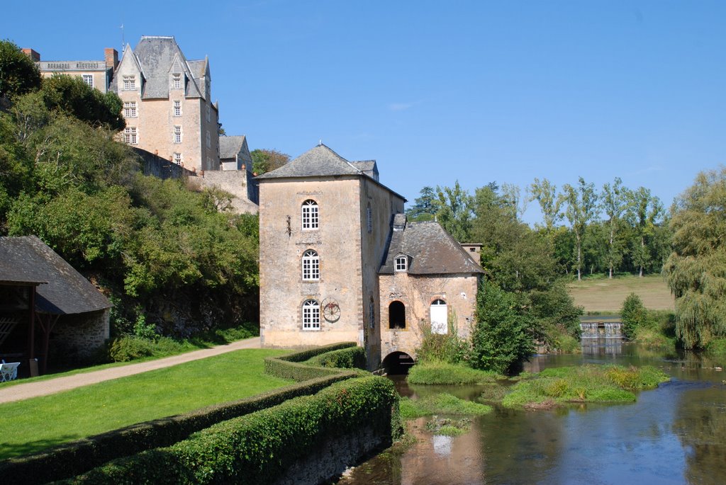 MOULIN DE THÉVALLES  France Pays de la Loire Mayenne Chémeré-le-Roi 53340