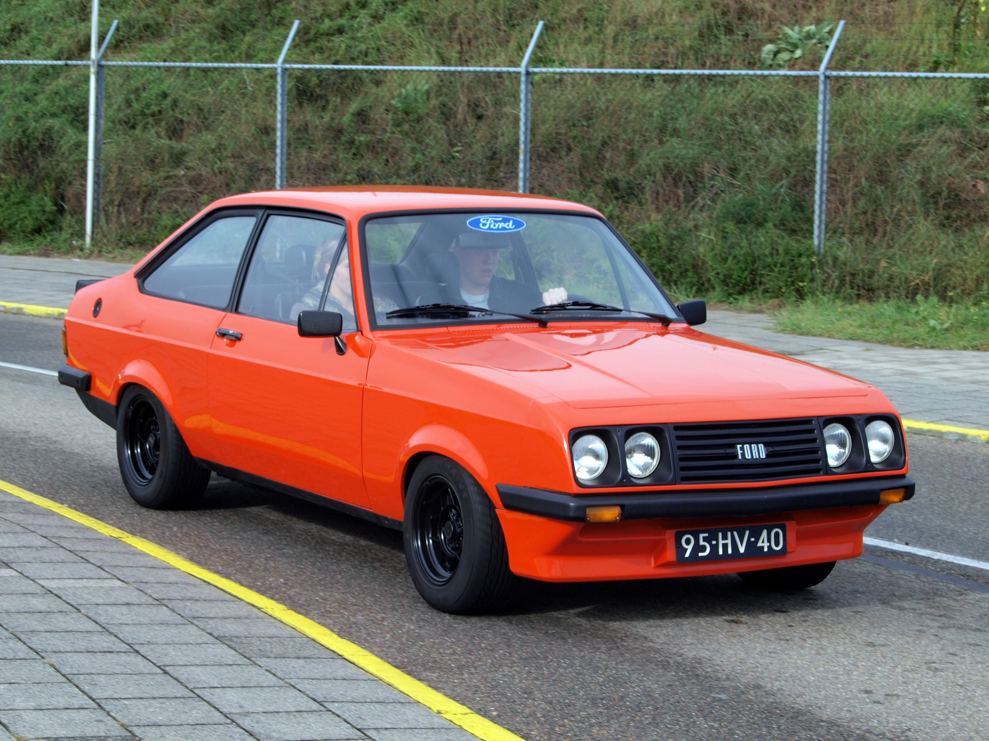 ford escort rs 2000 #11