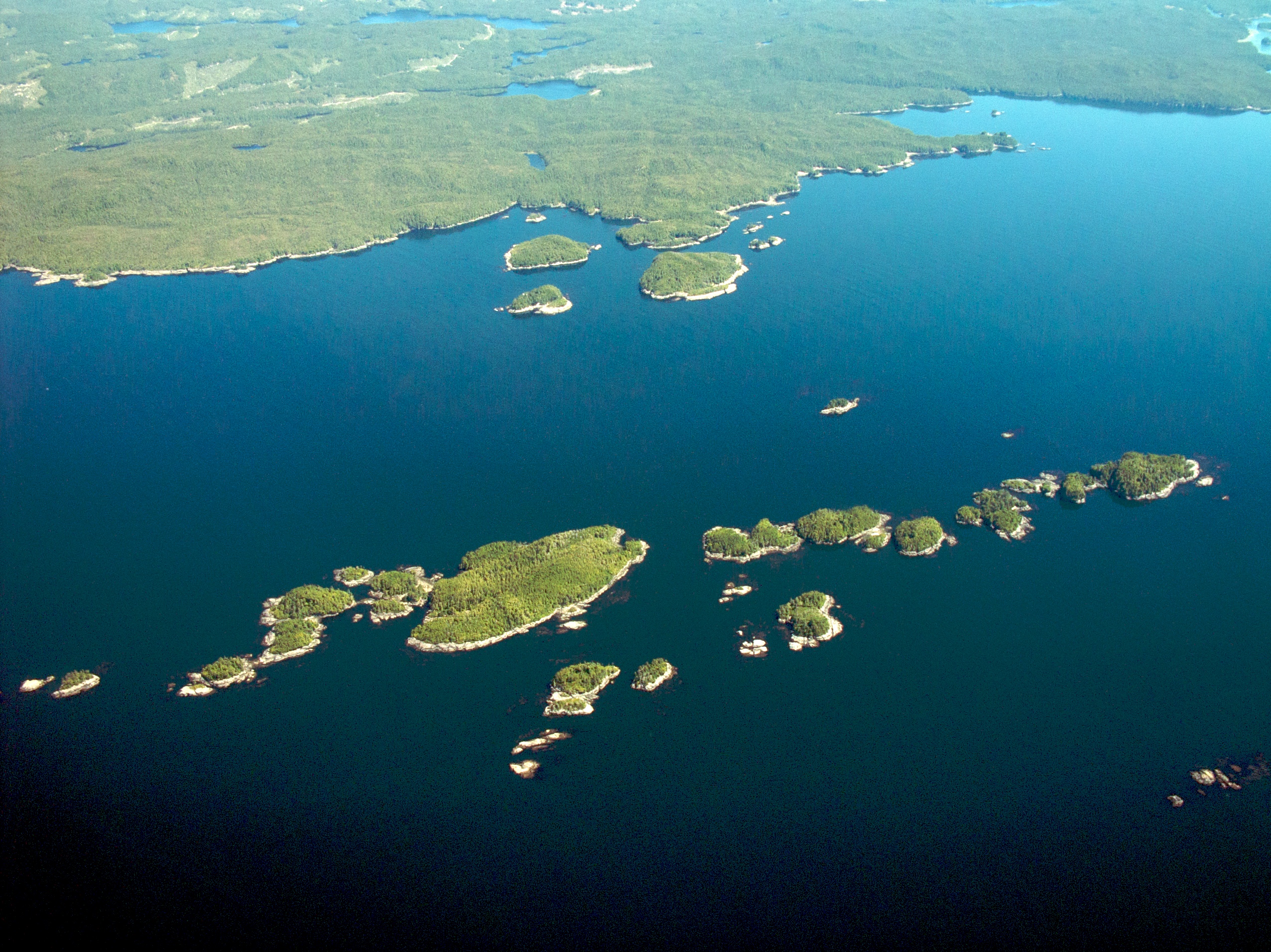 Queen island. Квин Шарлотт Сити. Острова королевы Елизаветы. Острова королевы Шарлотты. Квин Шарлотт Сити Аляска.