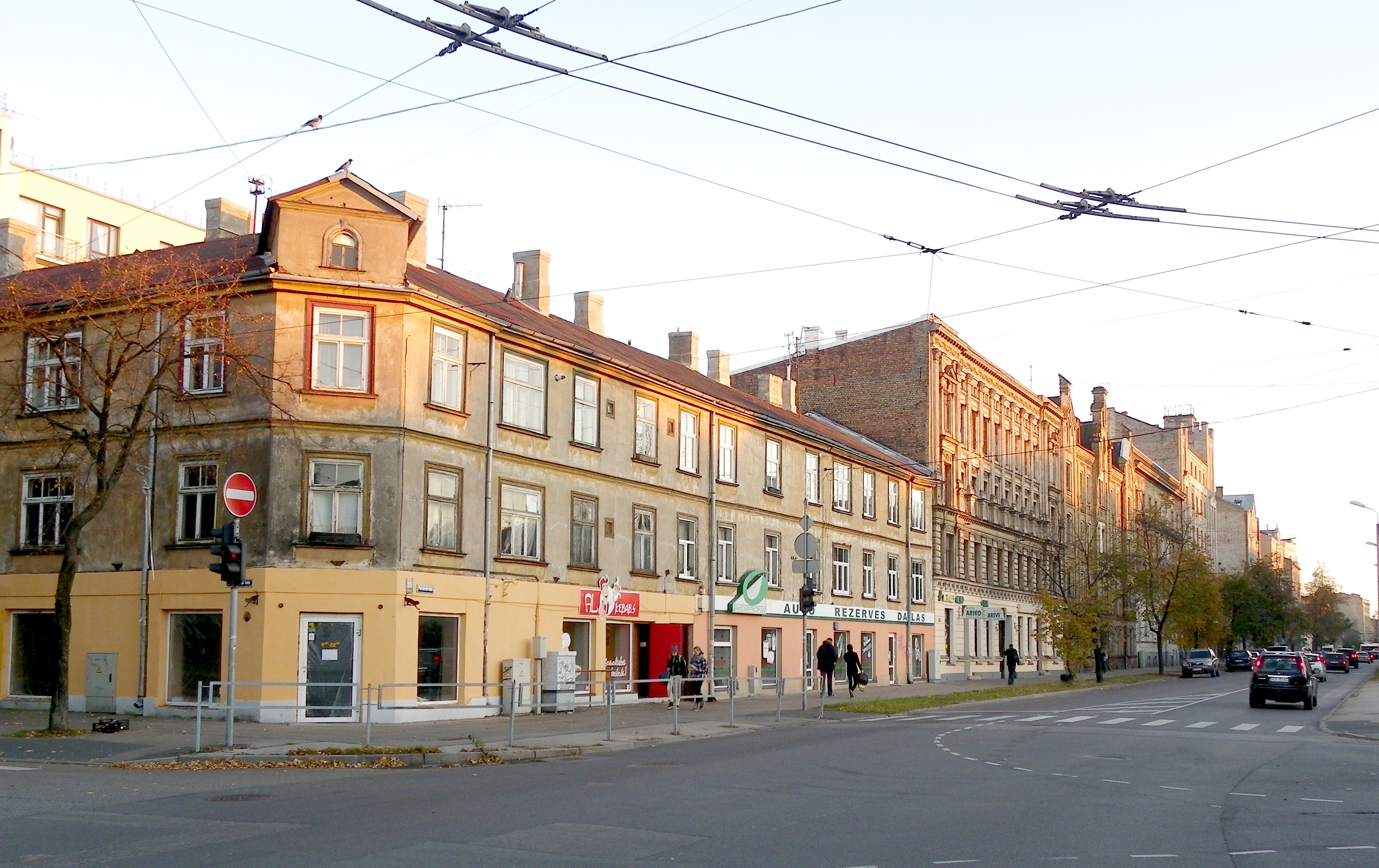 Рижская улица. Улица Пернавас Рига. Pērnavas iela Рига. Рига ул.Пернавас 19 панорама. Латвия, Рига, улица Пернавас, 51.