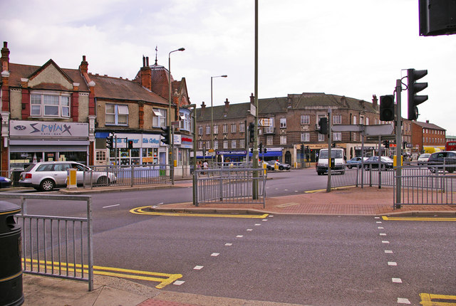 File:Pedestrian Crossing area at traffic Lights, Friern Barnet, London N11 - geograph.org.uk - 898567.jpg