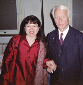 File:Pi-Chin Chien mit Richard von Weizsäcker.jpg