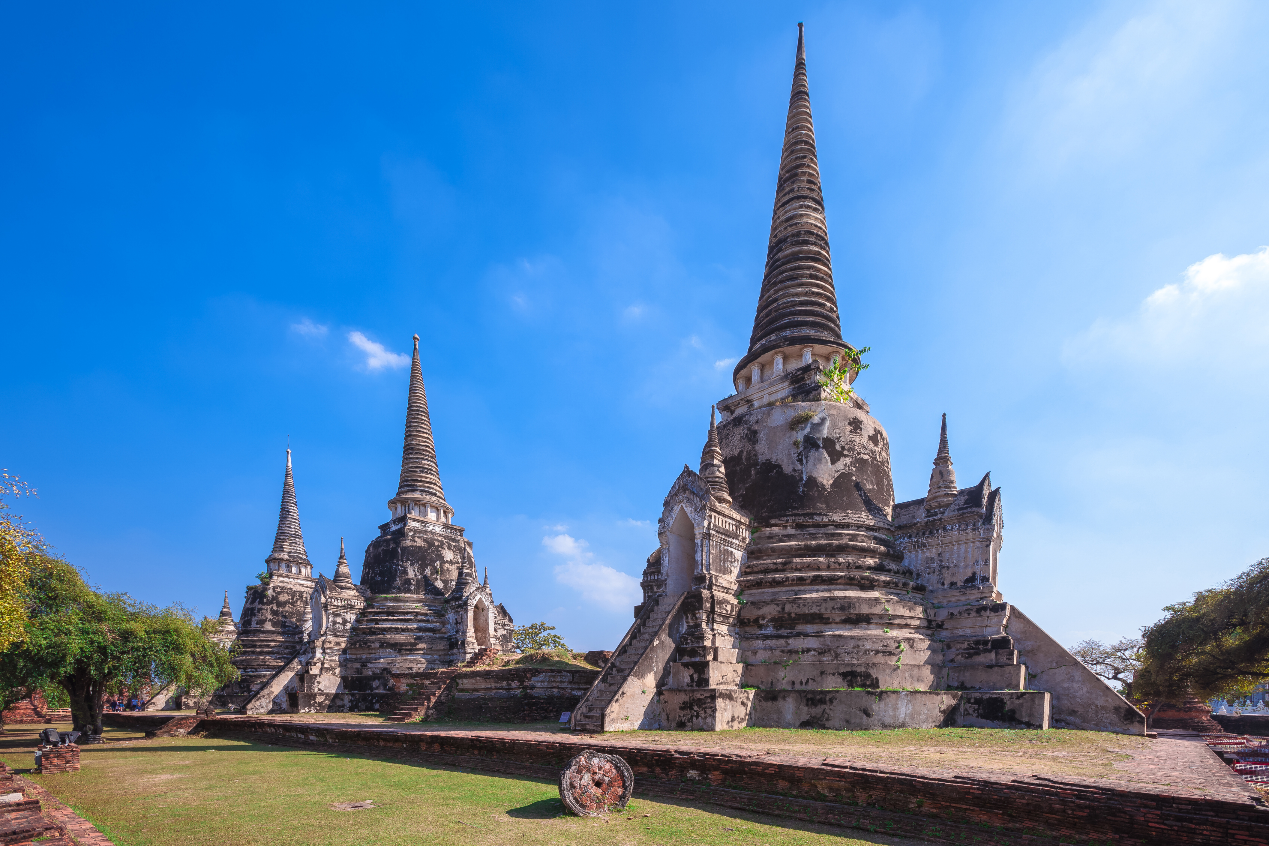 Lodge endelse Udholdenhed File:Three Chedi(s) of Wat Phra Si Sanphet.jpg - Wikimedia Commons