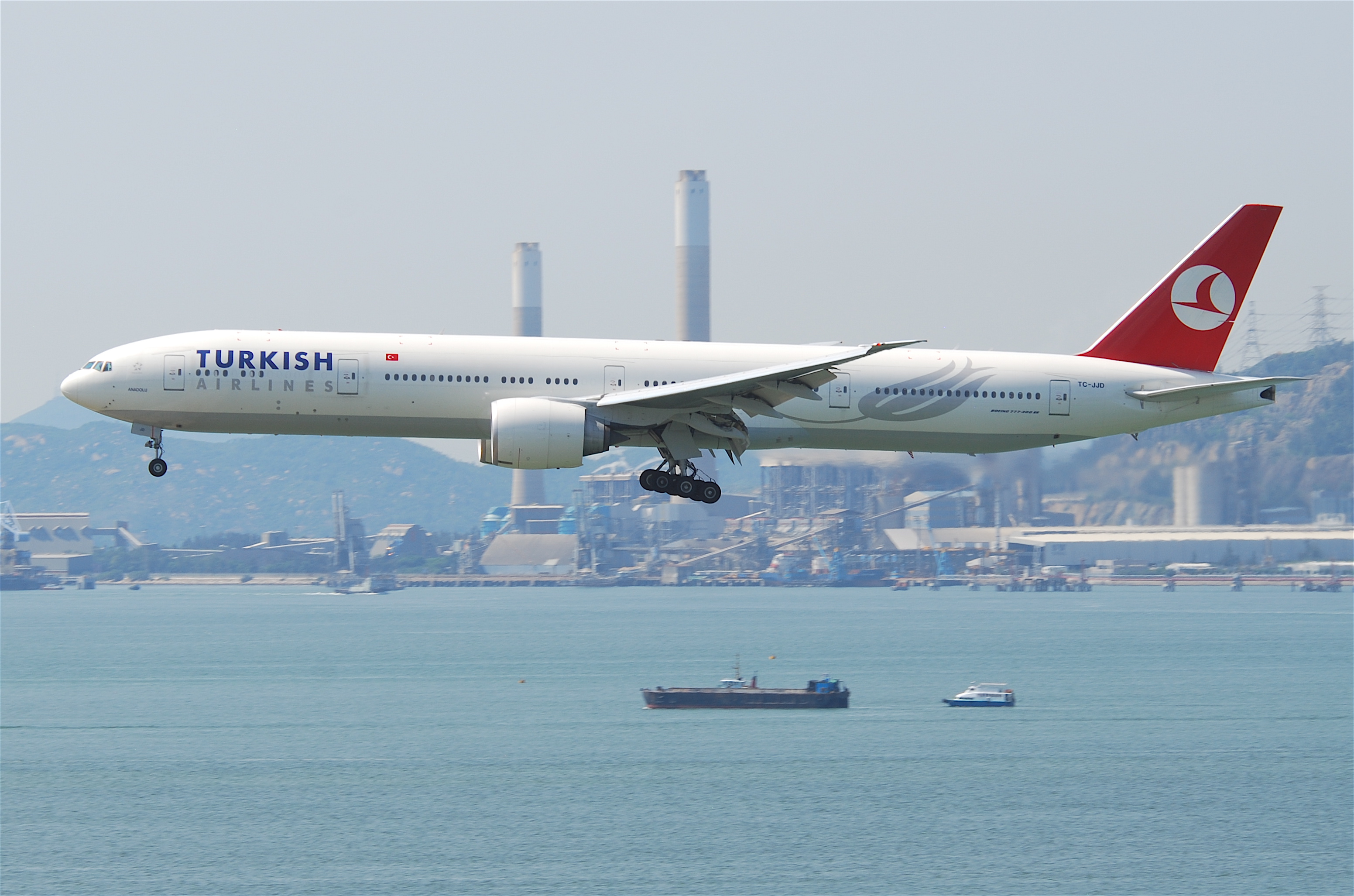 File:Turkish Airlines Boeing 777-300ER; TC-JJD@HKG;04.08.2011