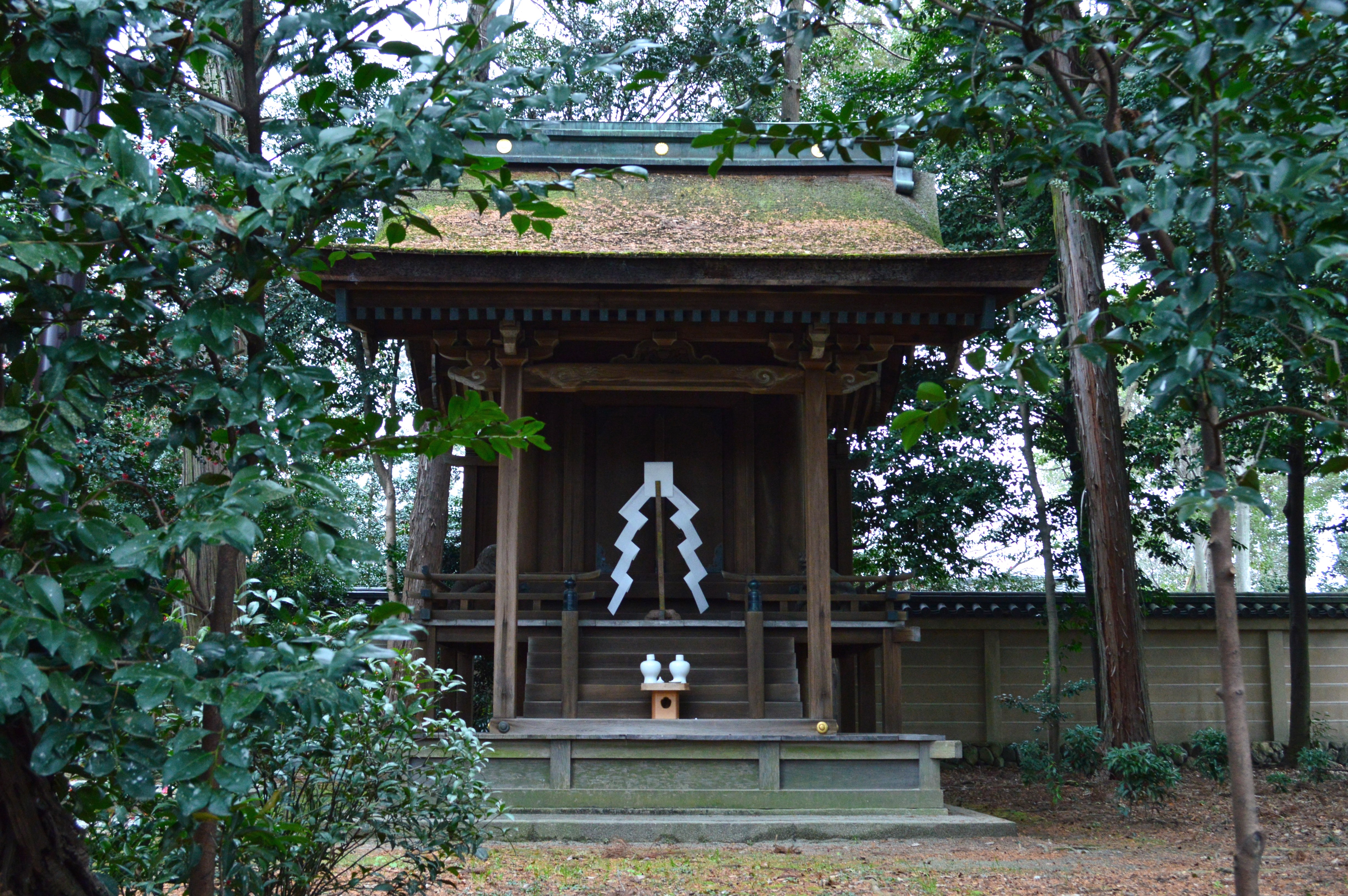 Umenomiya-taisha Wakamiya-sha.JPG. 