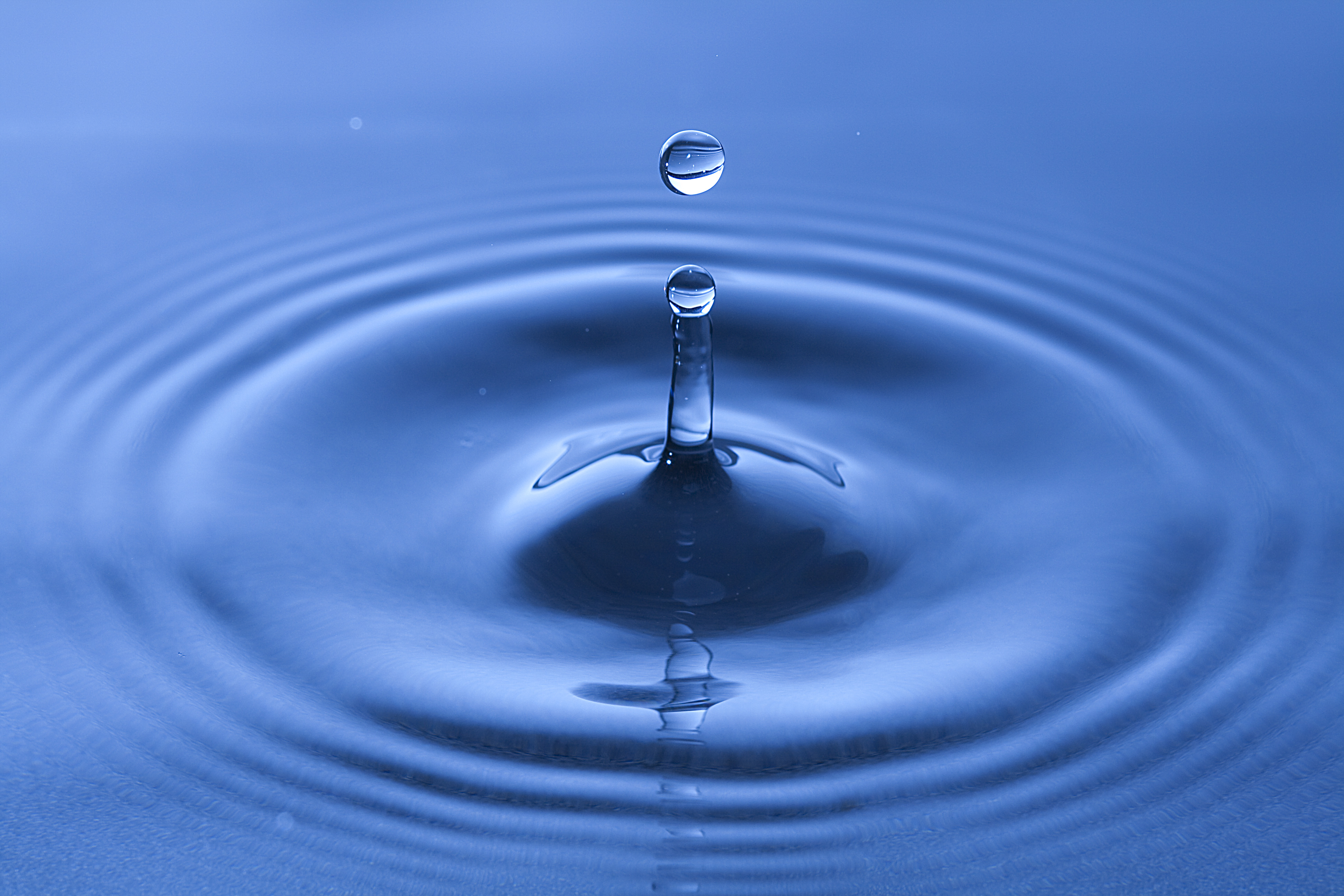 File Water Drop Impact On A Water Surface 2 Jpg Wikimedia Commons