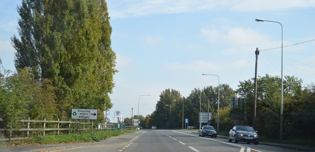 File:A4, eastbound - geograph.org.uk - 4907702.jpg