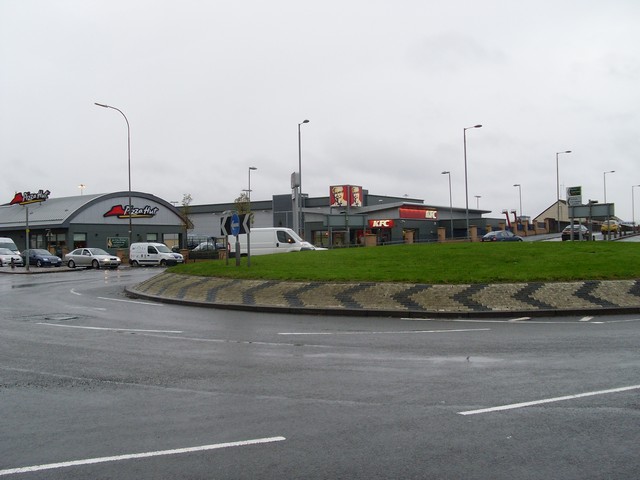 File:A KFC, a Pizza Hut - geograph.org.uk - 1092483.jpg